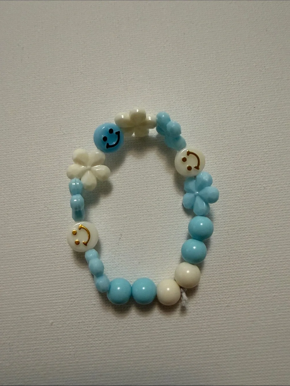 Kids Blue & Cream Smiley Flower Bead Bracelet